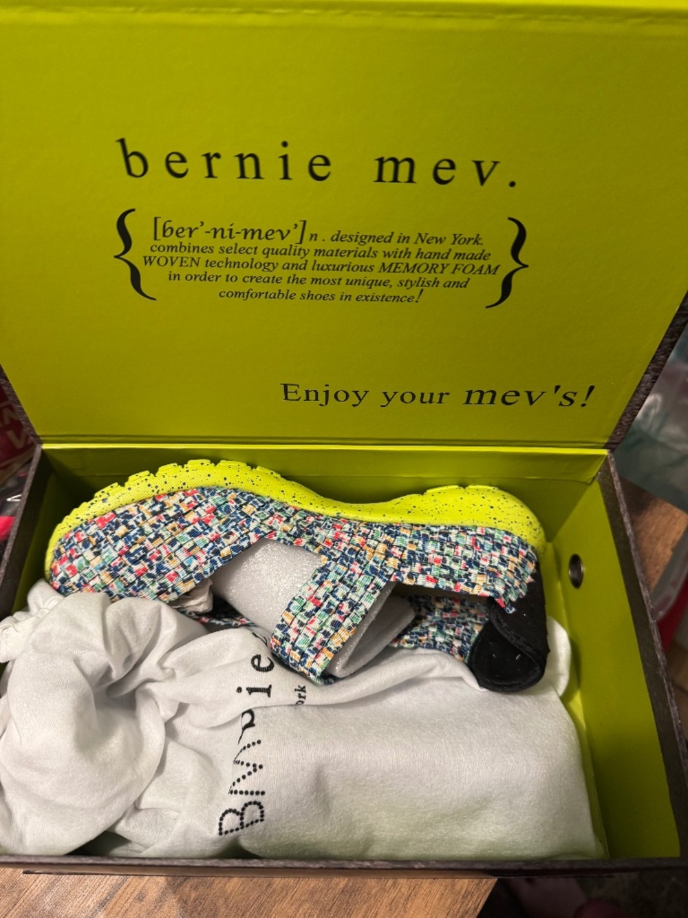 Bernie Mev runner shoes charm pixel size 39